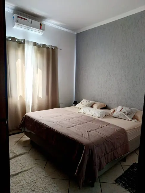 Foto 7 de Casa com 3 quartos à venda, 250m2 em Jardim Terras de São João, Jacarei - SP