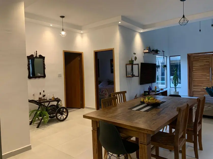 Foto 1 de Casa com 3 quartos à venda, 250m2 em Loteamento Villa Branca, Jacarei - SP