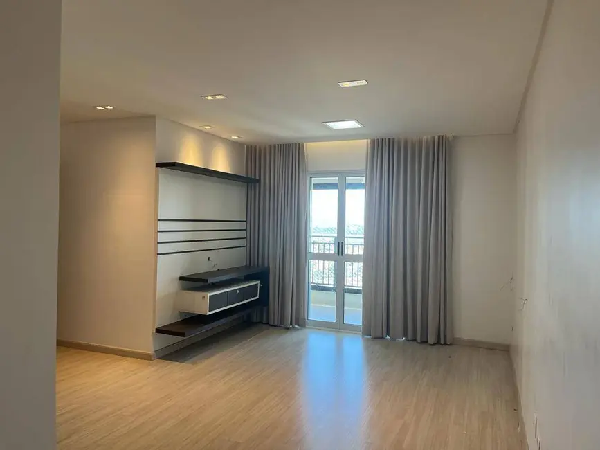 Apartamento com 3 quartos para alugar, 110m2 em Sao Jose Dos Campos - SP - imagem 4 Foto 4 de Apartamento com 3 quartos para alugar, 110m2 em Sao Jose Dos Campos - SP