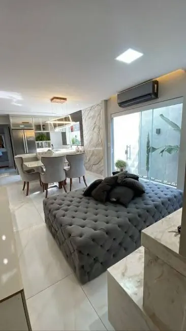 Casa com 3 quartos à venda em Sao Jose Dos Campos - SP - imagem 5 Foto 5 de Casa com 3 quartos à venda em Sao Jose Dos Campos - SP