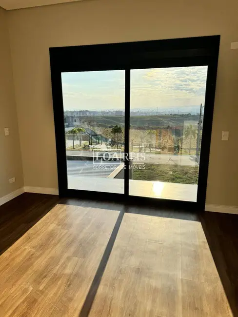 Casa de Condomínio com 4 quartos à venda, 280m2 em Sao Jose Dos Campos - SP - imagem 8 Foto 8 de Casa de Condomínio com 4 quartos à venda, 280m2 em Sao Jose Dos Campos - SP