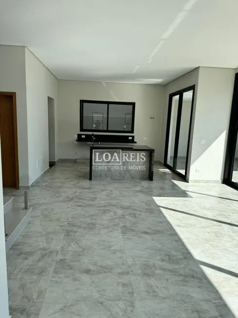 Casa de Condomínio com 4 quartos à venda, 280m2 em Sao Jose Dos Campos - SP - imagem 5 Foto 5 de Casa de Condomínio com 4 quartos à venda, 280m2 em Sao Jose Dos Campos - SP