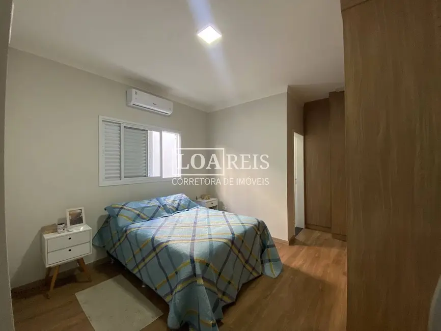 Foto 4 de Casa de Condomínio com 3 quartos à venda, 250m2 em Cacapava - SP