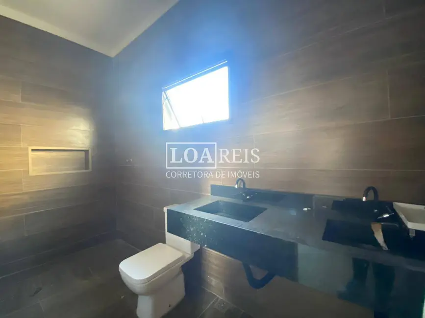 Foto 3 de Casa de Condomínio com 3 quartos à venda, 250m2 em Cacapava - SP