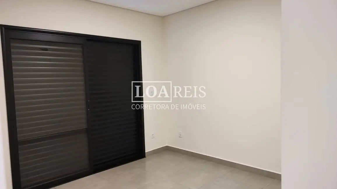 Foto 9 de Casa de Condomínio com 3 quartos à venda, 250m2 em Parque Residencial Maria Elmira, Cacapava - SP