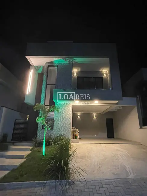 Foto 1 de Casa de Condomínio com 3 quartos à venda, 250m2 em Cacapava - SP