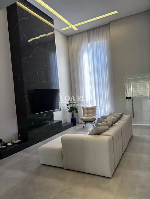 Foto 6 de Casa de Condomínio com 3 quartos à venda, 375m2 em Cacapava - SP