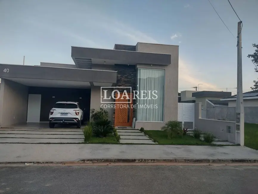Foto 1 de Casa de Condomínio com 3 quartos à venda, 300m2 em Cacapava - SP