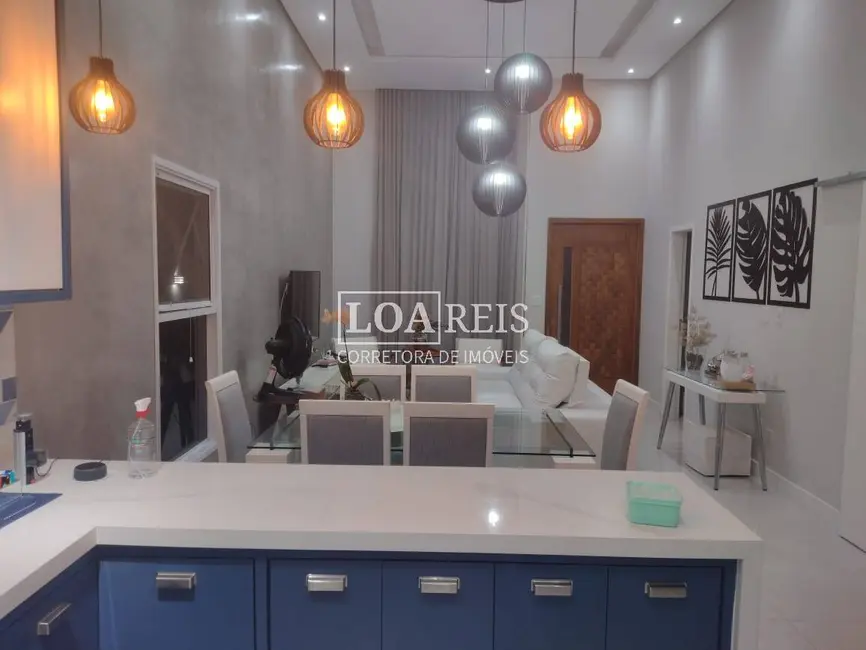 Foto 4 de Casa de Condomínio com 3 quartos à venda, 300m2 em Cacapava - SP