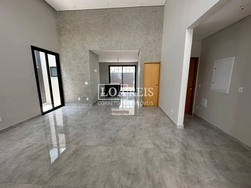 Foto 6 de Casa de Condomínio com 3 quartos à venda, 300m2 em Cacapava - SP