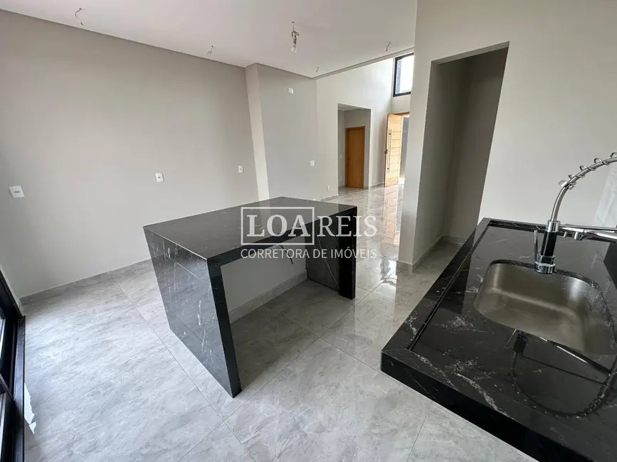 Foto 5 de Casa de Condomínio com 3 quartos à venda, 300m2 em Cacapava - SP