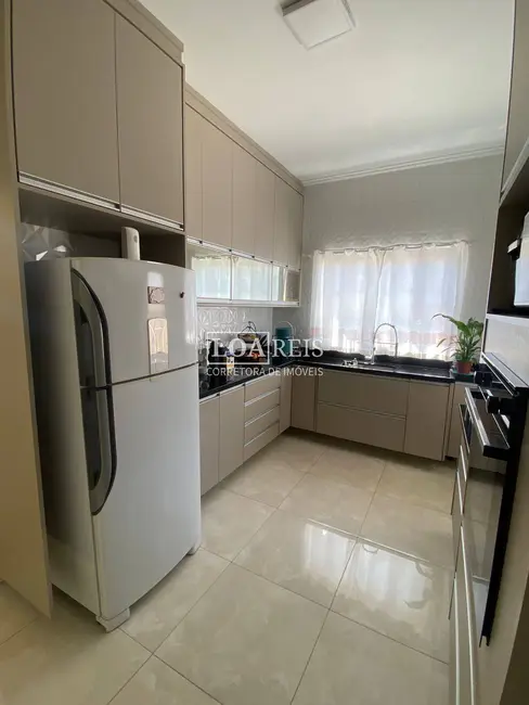 Casa de Condomínio com 3 quartos à venda, 300m2 em Cacapava - SP - imagem 1 Foto 1 de Casa de Condomínio com 3 quartos à venda, 300m2 em Cacapava - SP