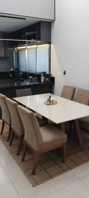 Foto 4 de Casa de Condomínio com 2 quartos à venda, 250m2 em Sao Jose Dos Campos - SP