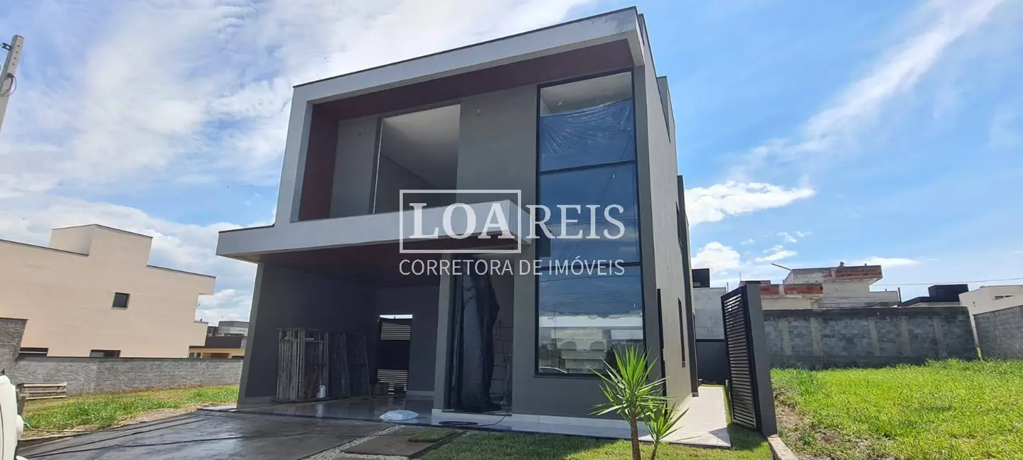 Foto 1 de Casa de Condomínio com 4 quartos à venda, 250m2 em Sao Jose Dos Campos - SP