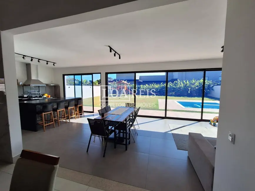 Foto 4 de Casa de Condomínio com 4 quartos à venda, 1000m2 em Condomínio Residencial Mirante do Vale, Jacarei - SP