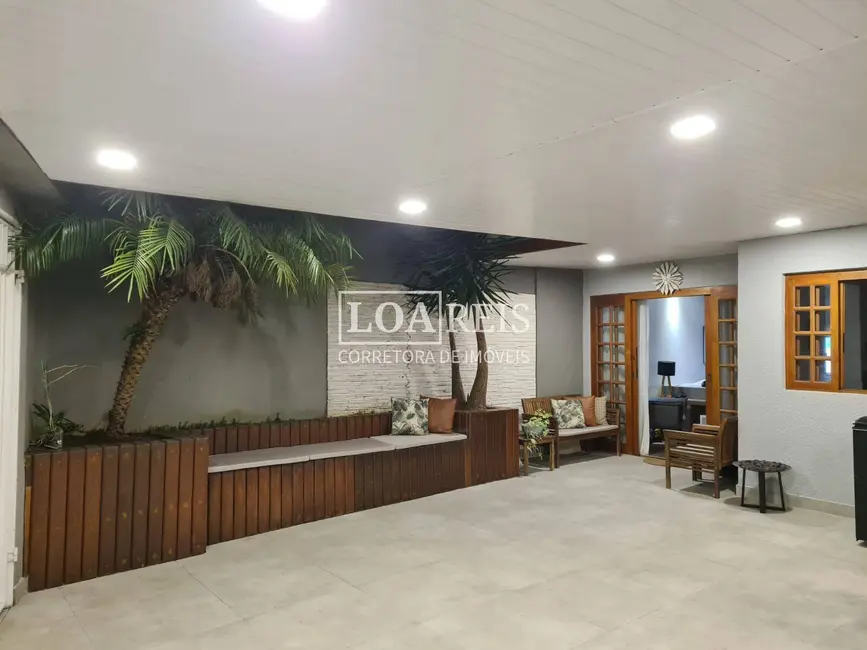 Casa com 3 quartos à venda em Sao Jose Dos Campos - SP - imagem 4 Foto 4 de Casa com 3 quartos à venda em Sao Jose Dos Campos - SP