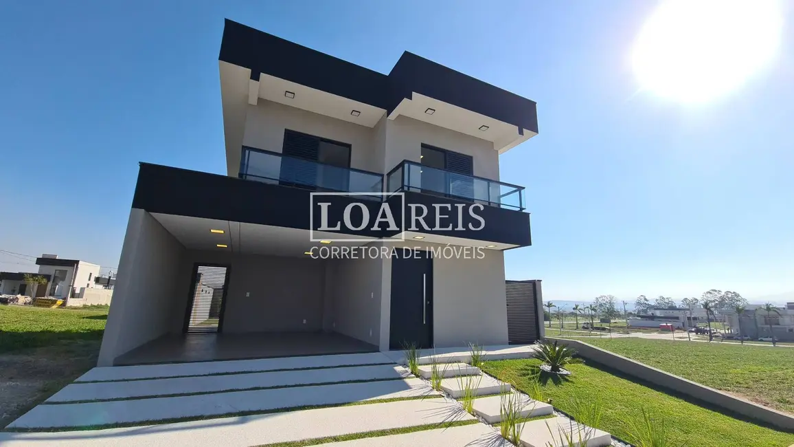 Foto 2 de Casa de Condomínio com 3 quartos à venda, 250m2 em Sao Jose Dos Campos - SP