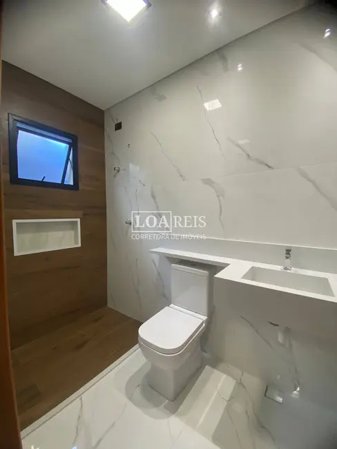 Foto 4 de Casa de Condomínio com 3 quartos à venda, 250m2 em Sao Jose Dos Campos - SP