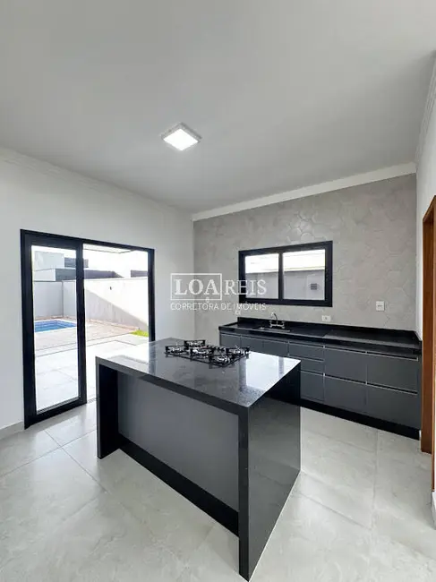 Foto 4 de Casa de Condomínio com 3 quartos à venda, 300m2 em Cacapava - SP