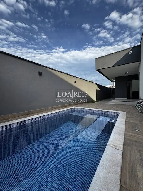 Foto 1 de Casa de Condomínio com 3 quartos à venda, 300m2 em Cacapava - SP