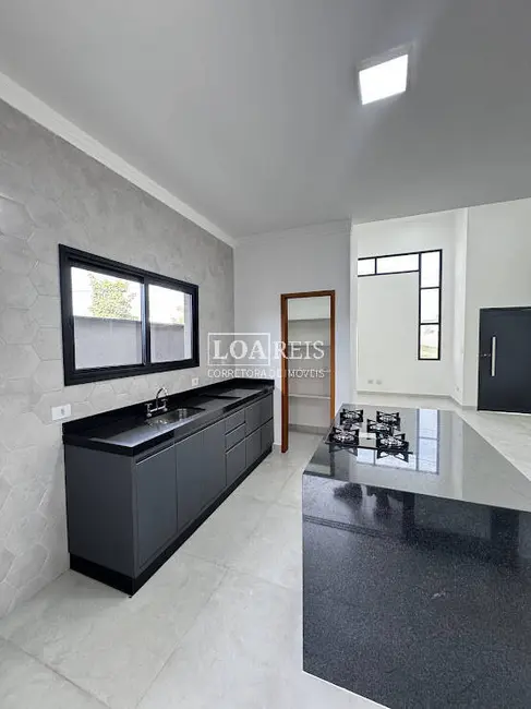 Foto 3 de Casa de Condomínio com 3 quartos à venda, 300m2 em Cacapava - SP