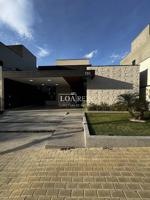 Foto 5 de Casa de Condomínio com 3 quartos à venda, 300m2 em Cacapava - SP