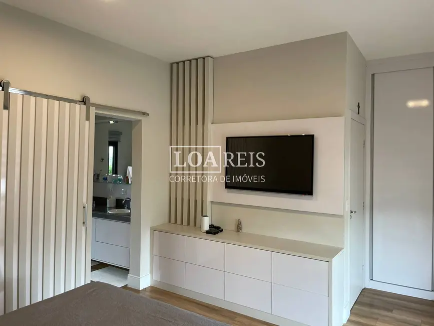 Foto 5 de Casa de Condomínio com 3 quartos à venda, 300m2 em Sao Jose Dos Campos - SP