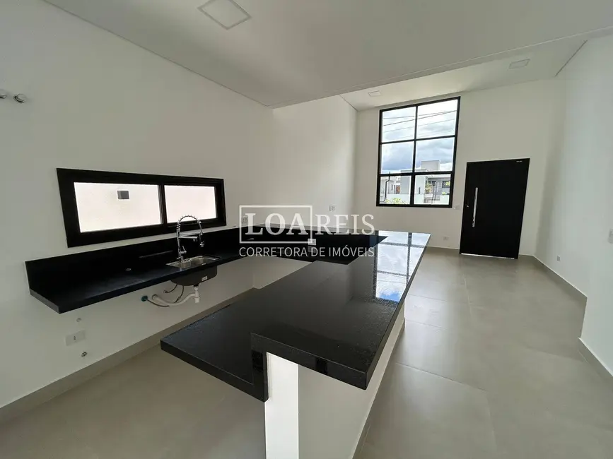 Foto 2 de Casa com 3 quartos à venda, 250m2 em Sao Jose Dos Campos - SP