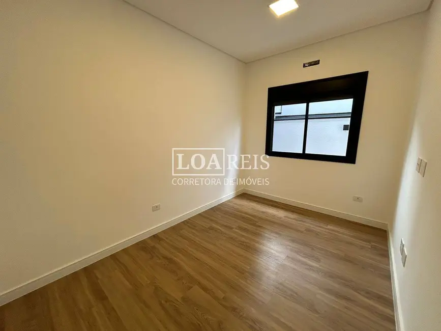 Foto 5 de Casa com 3 quartos à venda, 250m2 em Sao Jose Dos Campos - SP
