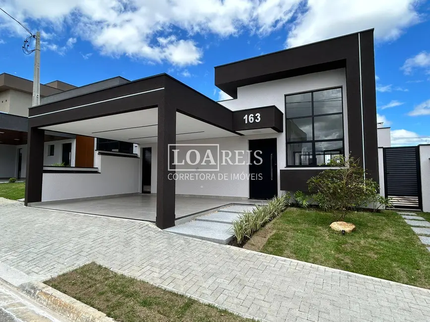 Foto 1 de Casa com 3 quartos à venda, 250m2 em Sao Jose Dos Campos - SP