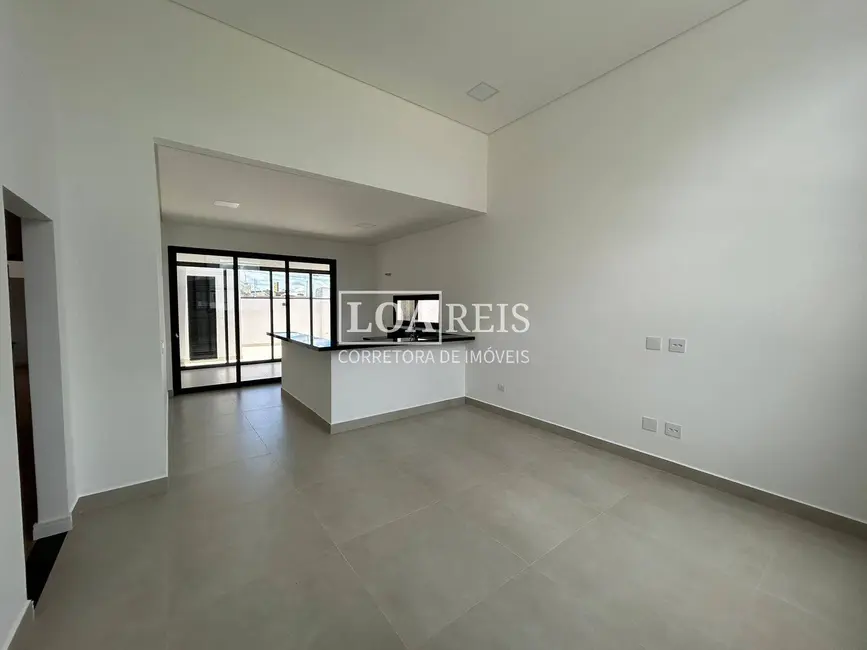 Foto 4 de Casa com 3 quartos à venda, 250m2 em Sao Jose Dos Campos - SP