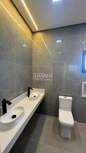 Foto 4 de Casa de Condomínio com 3 quartos à venda, 345m2 em Parque Residencial Maria Elmira, Cacapava - SP