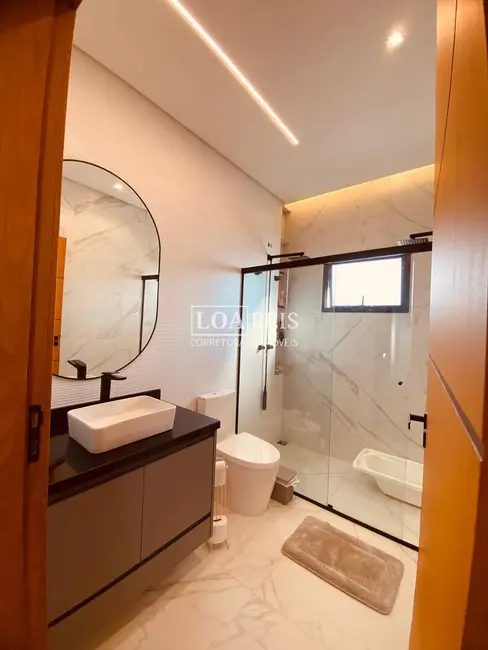 Foto 3 de Casa de Condomínio com 3 quartos à venda, 250m2 em Sao Jose Dos Campos - SP