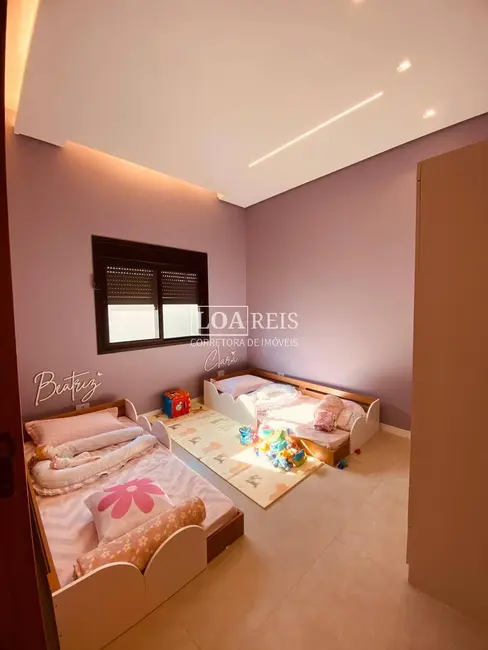 Foto 5 de Casa de Condomínio com 3 quartos à venda, 250m2 em Sao Jose Dos Campos - SP