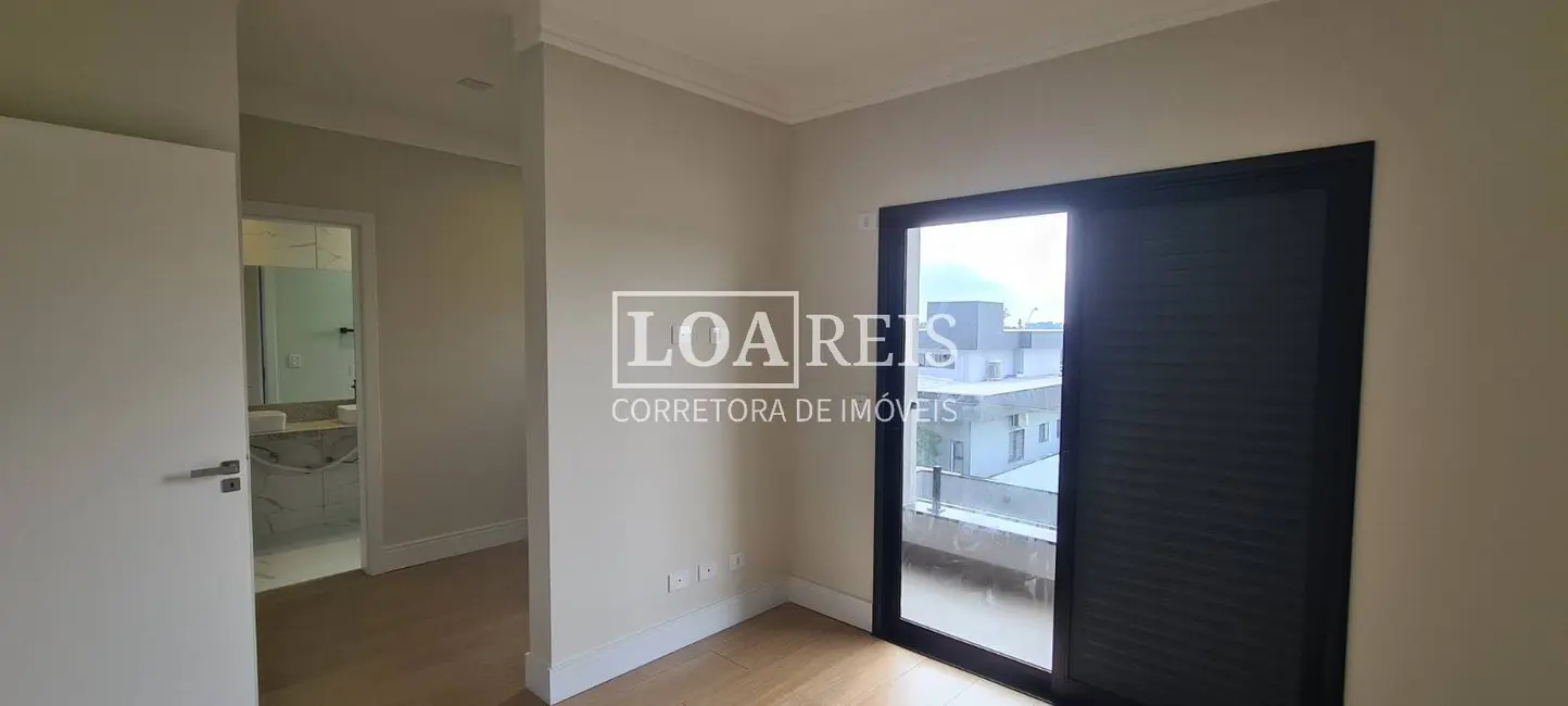 Foto 5 de Casa com 3 quartos à venda, 250m2 em Sao Jose Dos Campos - SP