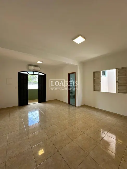Foto 1 de Casa com 4 quartos à venda, 241m2 em Sao Jose Dos Campos - SP