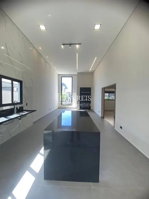 Foto 2 de Casa de Condomínio com 3 quartos à venda, 250m2 em Sao Jose Dos Campos - SP