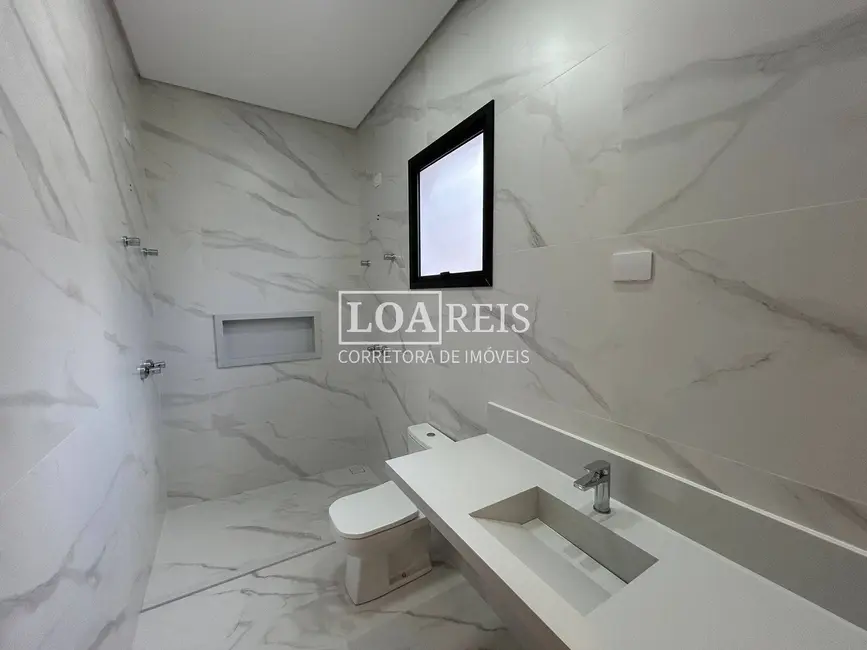 Foto 9 de Casa com 3 quartos à venda, 250m2 em Sao Jose Dos Campos - SP