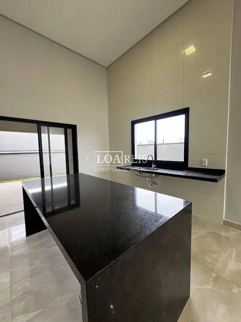 Foto 1 de Casa de Condomínio com 3 quartos à venda, 250m2 em Sao Jose Dos Campos - SP