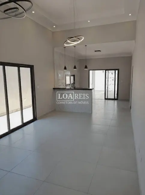 Foto 3 de Casa de Condomínio com 3 quartos à venda, 250m2 em Cacapava - SP