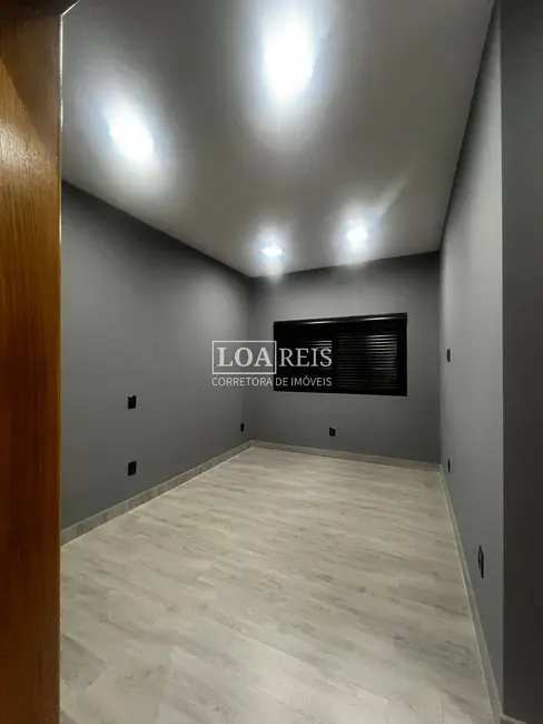 Foto 2 de Casa de Condomínio com 3 quartos à venda, 250m2 em Caçapava Velha, Cacapava - SP