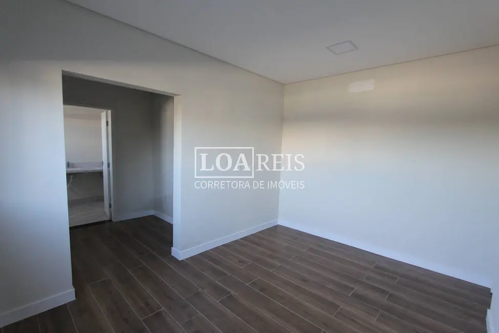 Foto 9 de Casa de Condomínio com 3 quartos à venda em Parque Residencial Maria Elmira, Cacapava - SP