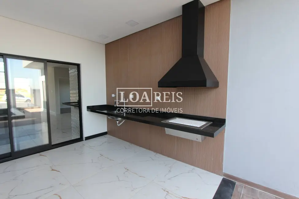 Foto 5 de Casa de Condomínio com 3 quartos à venda em Parque Residencial Maria Elmira, Cacapava - SP