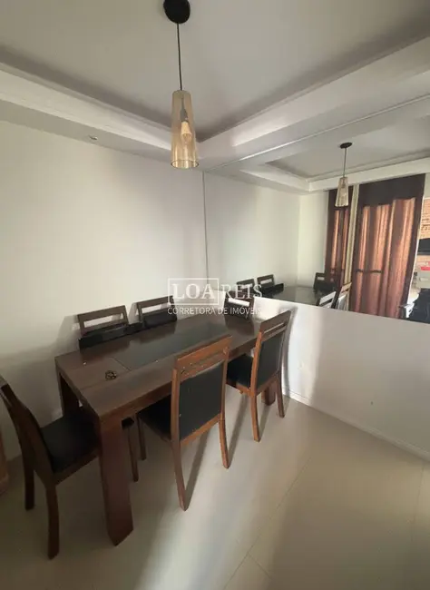 Foto 5 de Casa de Condomínio com 3 quartos para alugar, 140m2 em Loteamento Villa Branca, Jacarei - SP