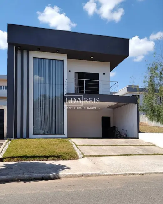 Foto 1 de Casa de Condomínio com 4 quartos à venda em Caçapava Velha, Cacapava - SP