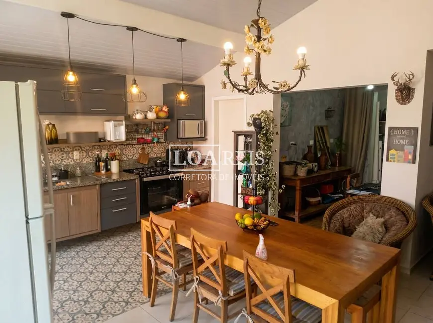 Casa de Condomínio com 2 quartos para alugar em Loteamento Villa Branca, Jacarei - SP - imagem 2 Foto 2 de Casa de Condomínio com 2 quartos para alugar em Loteamento Villa Branca, Jacarei - SP