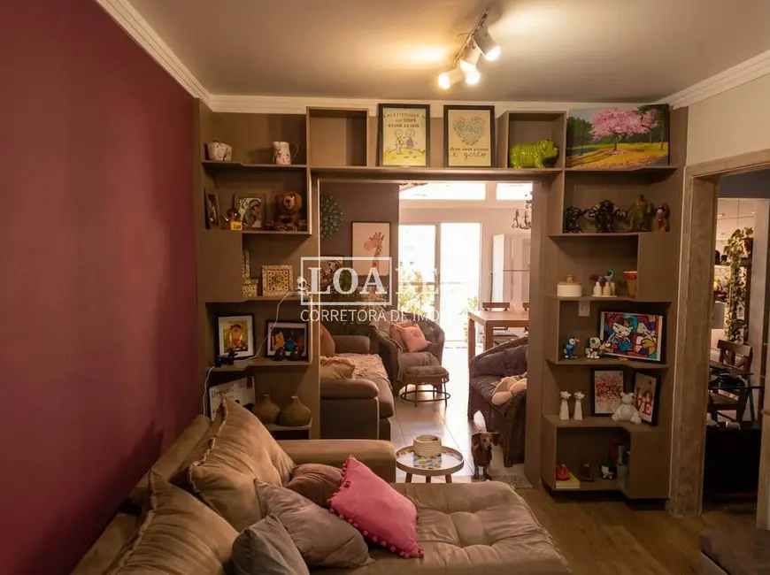 Casa de Condomínio com 2 quartos para alugar em Loteamento Villa Branca, Jacarei - SP - imagem 4 Foto 4 de Casa de Condomínio com 2 quartos para alugar em Loteamento Villa Branca, Jacarei - SP