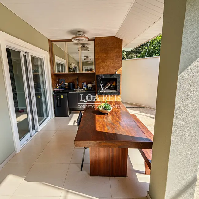 Foto 3 de Casa com 3 quartos à venda, 460m2 em Sao Jose Dos Campos - SP