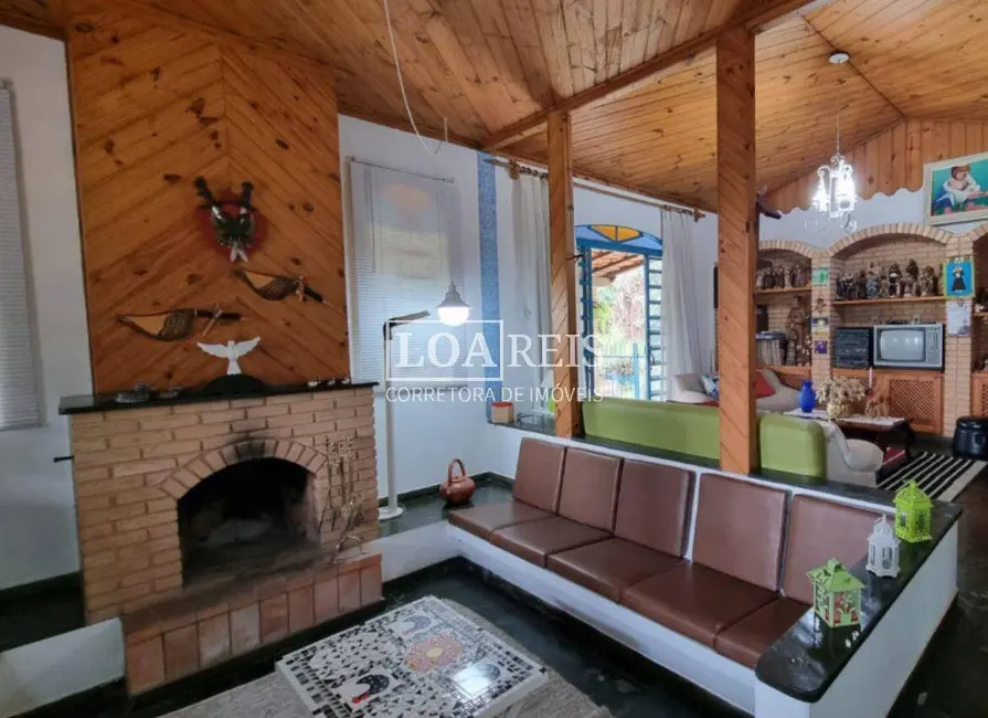 Foto 3 de Chácara com 3 quartos à venda e para alugar, 3900m2 em Caçapava Velha, Cacapava - SP