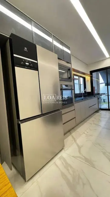 Foto 7 de Casa de Condomínio com 3 quartos à venda, 250m2 em Parque Residencial Maria Elmira, Cacapava - SP